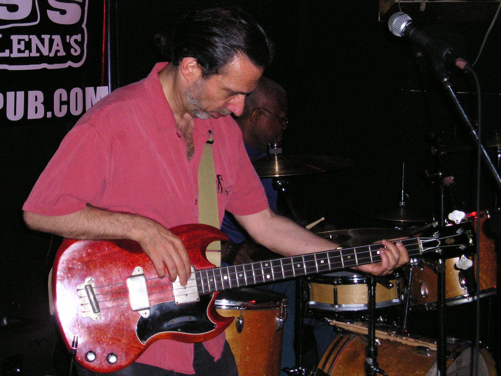 Brother Dave in the zone.  Sully's 07.23.06.