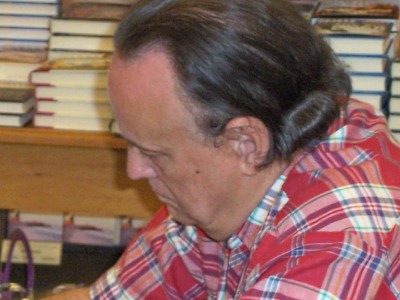 Former Road Manager for ABB, Willie Perkins, signing his book, No Saints, No Saviors, Barnes and Noble, Macon, GA 7.23.05