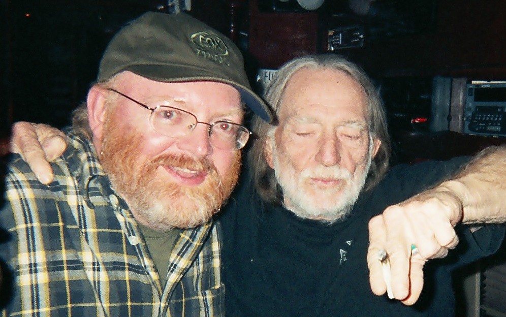 Randy Poe & Willie Nelson smokin' a little something from that pound and a half bag.