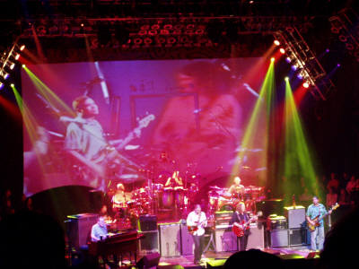 Picture from the Beacon theatre, 3/12/05 from Jmoore over at the Philzone site.