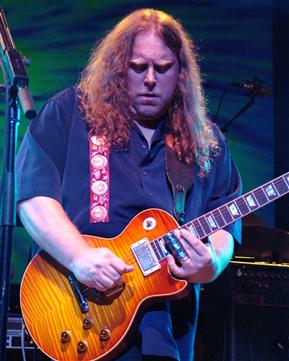 Warren Haynes (1) in Charlotte, NC October 2, 2005 by Dave B. Roberts / StagefrontPhotos.com
