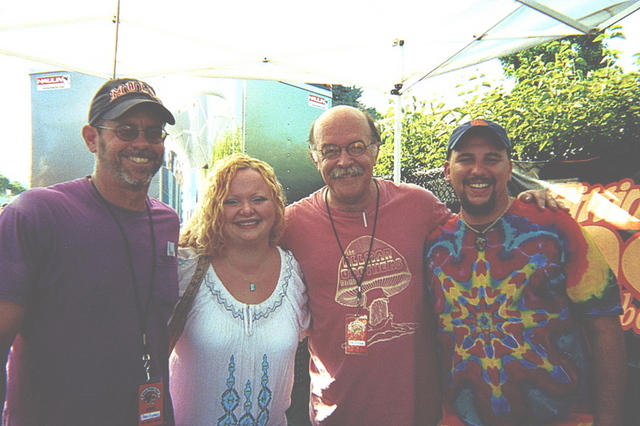 ABB 2006 Summer Opener in Cincinnati~hangin w/ our Hittin the Note Family!
(John L/Krishna/Bill E/Scott)