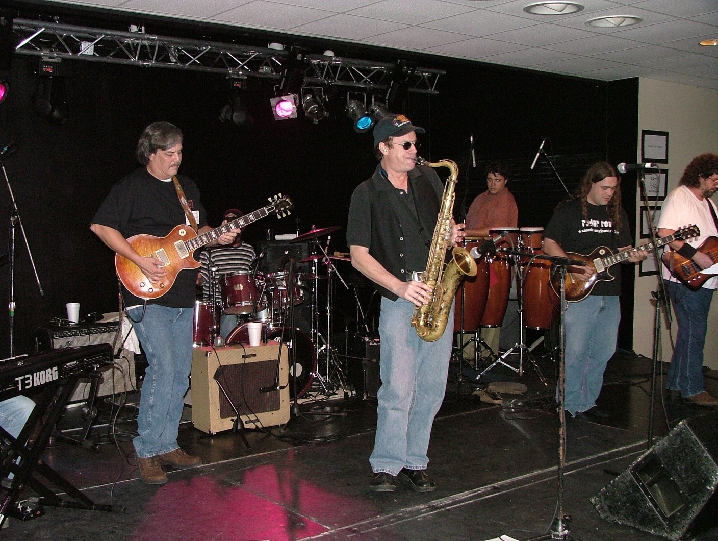 Brent Sibley's (left) Skydogs with Jimmy Hall jammin' along at the beginning of The 4th Annual Jam For Duane on Saturday, October 23, 2004. I hope someone recorded the Liz Reed that Jimmy did with these guys. Jimmy nailed it and had an awesome solo, as did Brent and Jonathan and the keys guy whose name escapes me.