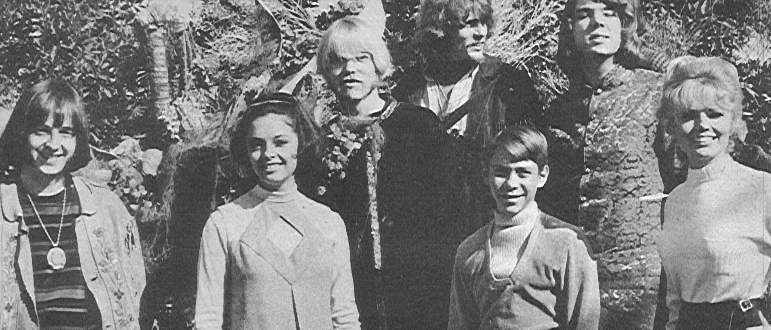 You can definately tell that it's Gregg with the cast of Lost in Space.