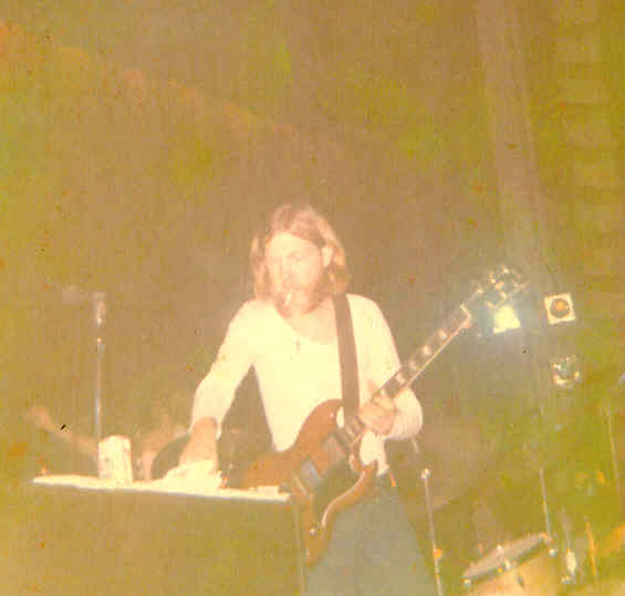 A good friend of mine, Brian Moriarty, took this picture of Duane at a show in Philadelphia. Convention Hall. He thinks it was either late '70 or early '71. Anyone else go to this show ?